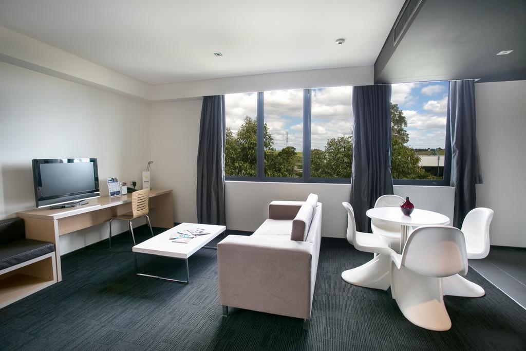 Alpha Hotel Eastern Creek Luaran gambar
